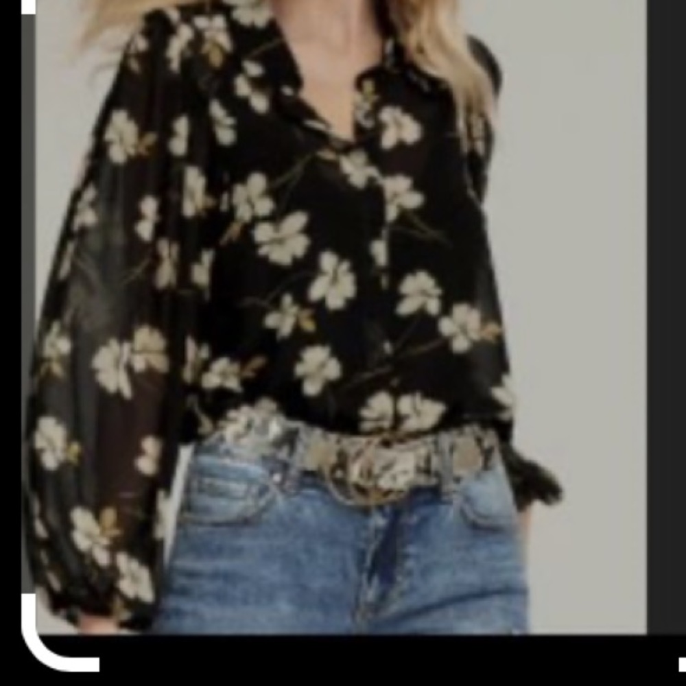 NWOT Cabi Cosmo Blouse #4159. Black with ivory flowers. Size small. Never worn